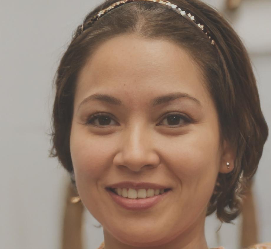 Elena Ruiz - Directora Financiera